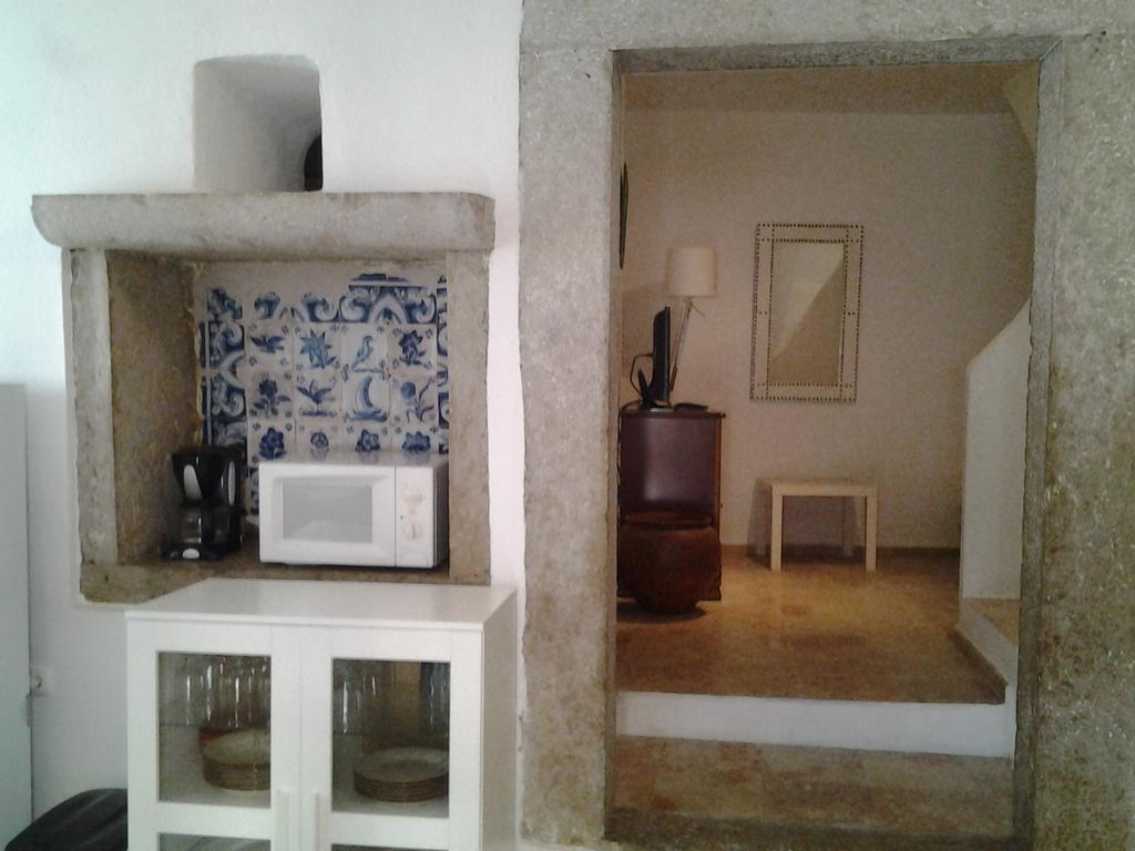 Typical Small House Near Lisbon Оейраш Екстер'єр фото