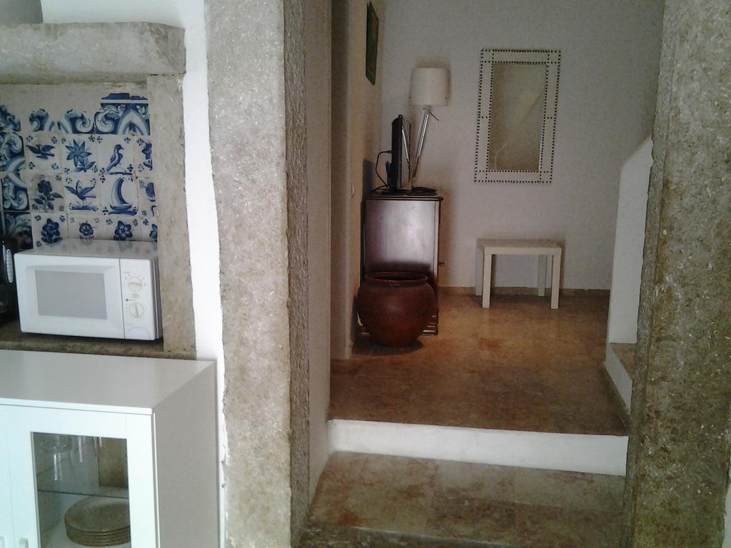 Typical Small House Near Lisbon Оейраш Номер фото