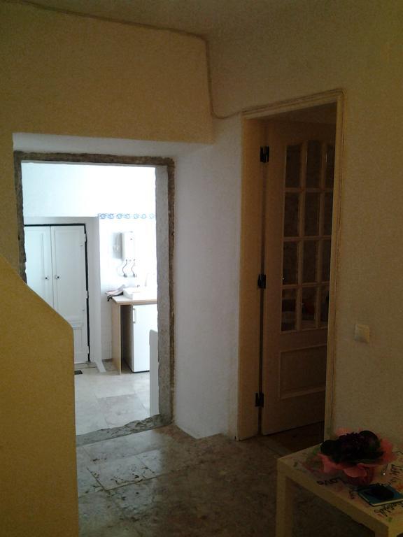 Typical Small House Near Lisbon Оейраш Екстер'єр фото