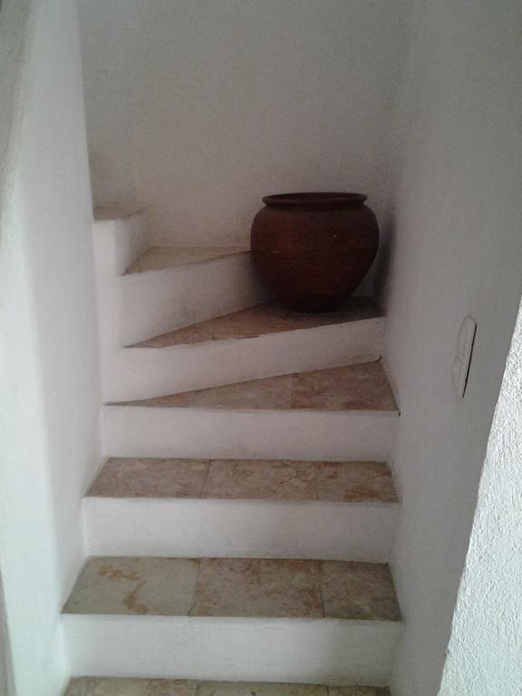 Typical Small House Near Lisbon Оейраш Номер фото